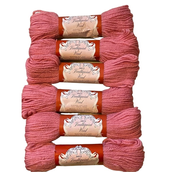 French Rose VTG NOS Scovill Dritz Luxury 100% Virgin Wool Needlepoint 40 yds - Picture 3 of 5